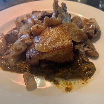 39 Rue de Jean - Crispy Pork Bellybelly - French Near Me - Charleston, South Carolina 39 Rue de Jean - Crispy Pork Bellybelly - French Near Me - Charleston, South Carolina