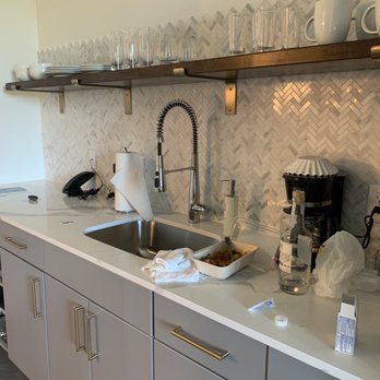 Colton House - kitchenette. - Hotels Near Me - Austin, Texas