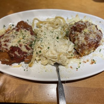 Olive Garden Italian Restaurant - Italian Near Me - Canton, Georgia