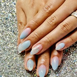Holly Nails & Spa