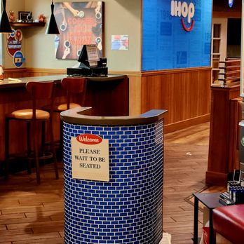IHOP - March 2023: Interior Pic 3 of 3 - Burgers Near Me - TAMPA, Florida IHOP - March 2023: Interior Pic 3 of 3 - Burgers Near Me - TAMPA, Florida