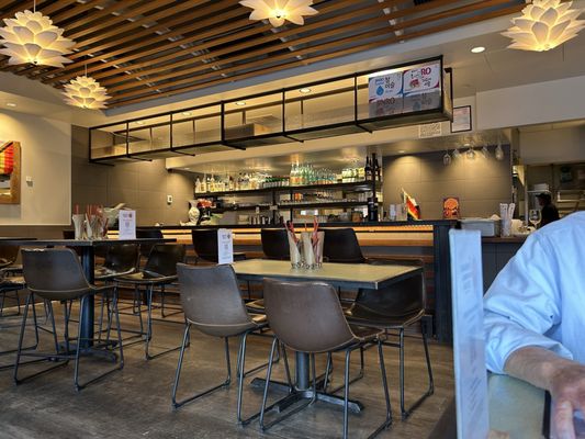 Dragonfly Noodle by null