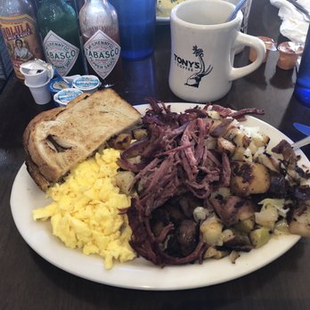 Country Cafe - Corned beef hash and Tony's Coffee (breakfast blend!) - Breakfast & Brunch Near Me - Ellensburg, Washington