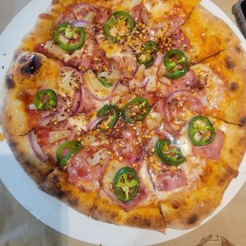 Engine 41 Pizza - Hawaiian with onions and jalapenos - Food Trucks Near Me Engine 41 Pizza - Hawaiian with onions and jalapenos - Food Trucks Near Me