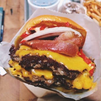 Shake Shack Union Station - Smoke shack - Burgers Near Me - Washington, DC, District of Columbia Shake Shack Union Station - Smoke shack - Burgers Near Me - Washington, DC, District of Columbia