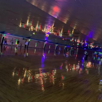 rinkページ Smoky Mountain Sk8way & Fun Zone: Offering Memories for a