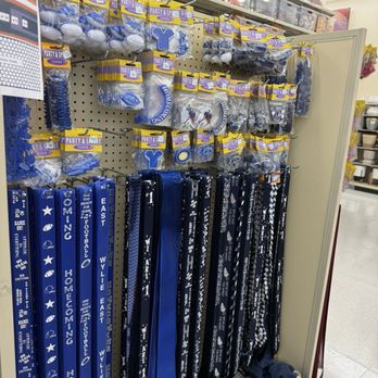 Hobby Lobby - Blue homecoming decor for mums - Fabric Stores Near Me - Garland, Texas