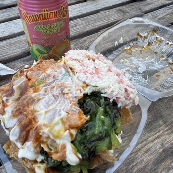 Aloha Fresh - Spicy ahi and crab salad nachos - Poke Near Me - San Jose, California Aloha Fresh - Spicy ahi and crab salad nachos - Poke Near Me - San Jose, California