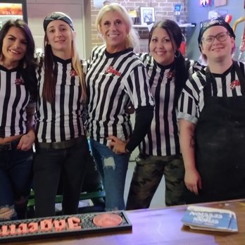 Brocco's Pizza and Brew - Helpful Staff - Pizza Near Me - Crossville, Tennessee
