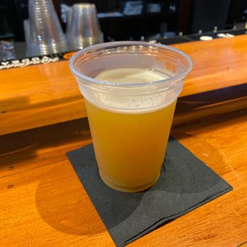 Mezzo Grille - Counterweight Headway - American Near Me - Middletown, Connecticut