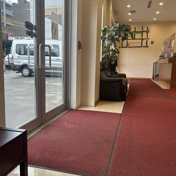 John Hotel In Flushing - Hallway entrance - Hotels Near Me - Flushing, New York
