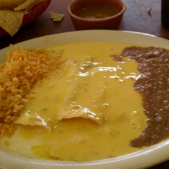 Los Braseros - Enchiladas Supremas - Mexican Near Me - Austin, Texas Los Braseros - Enchiladas Supremas - Mexican Near Me - Austin, Texas