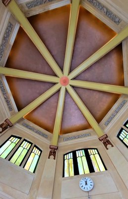 Vista House at Crown Point by null