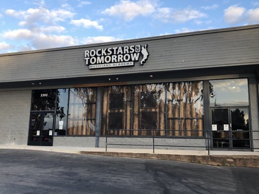 ROCKSTARS OF TOMORROW 70 Photos 13 Reviews 3392 Tyler St 