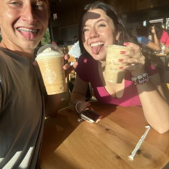 Starbucks - Coffee & Tea Near Me - St Johns, Florida
