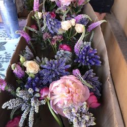 Cali Wholesale Flowers - For the table tomorrow  Little small vases. From Cali Flowers  6/27/24