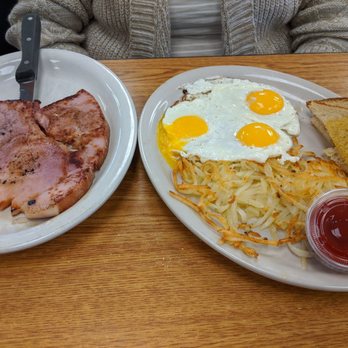 The Dari - That's a half serving of ham! Huge portions! - American Near Me - Greenwood, Arkansas The Dari - That's a half serving of ham! Huge portions! - American Near Me - Greenwood, Arkansas