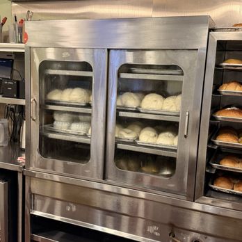 Mei Lai Wah Bakery - Bakeries Near Me - New York, New York
