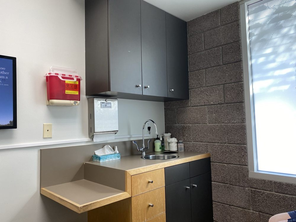 ARIZONA ALLERGY ASSOCIATES Updated October 2024 12 Photos & 81 Reviews 705 S Dobson Rd