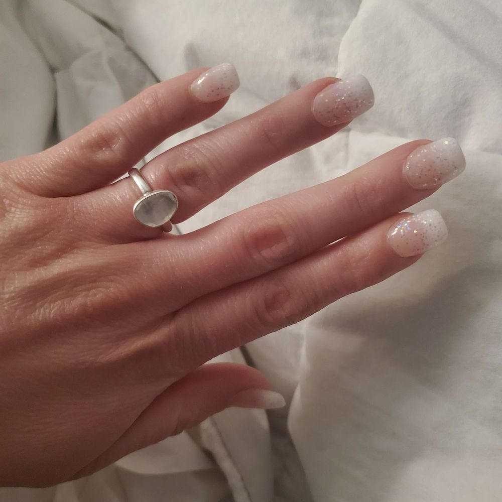 In this photo my nails are almost a week old and I've been active! I'm still happy and all nails intact! In this photo my nails are almost a week old and I've been active! I'm still happy and all nails intact!