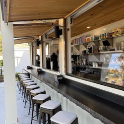 Sandos Beachside - Downstairs bar seating