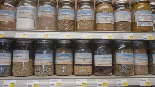 Joshua Tree Health Foods by null