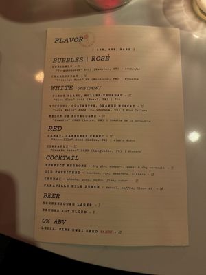 Le Caveau by null
