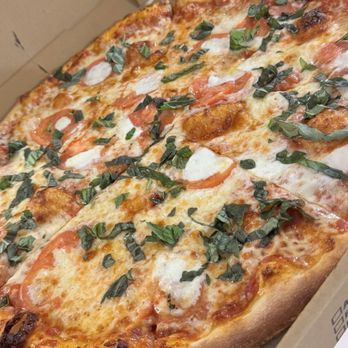 Golden Pizza - Pizza Near Me - Winter Park, Florida Golden Pizza - Pizza Near Me - Winter Park, Florida