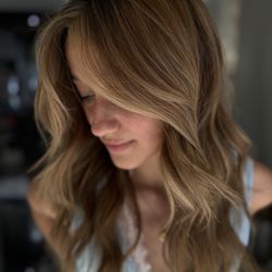 Face frame highlights by master stylist Zoe