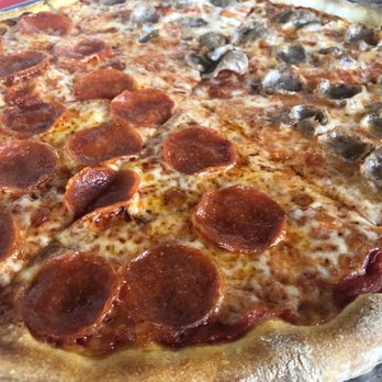 Antonella's Pizzeria - Médium half sausage and half pepperoni. Love the sausages sliced and not crumbled. - Pizza Near Me - Winter Park, Florida Antonella's Pizzeria - Médium half sausage and half pepperoni. Love the sausages sliced and not crumbled. - Pizza Near Me - Winter Park, Florida