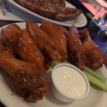 Dunne's Pub - Best Buffalo Wings and Potato Skins I have in a long time. - Irish Pub Near Me - White Plains, New York