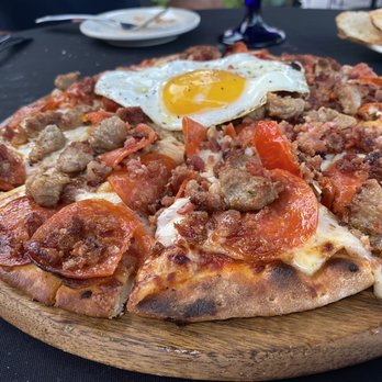 Bites & Bubbles - Triple Pork Pizza - Wine Bars Near Me - Orlando, Florida Bites & Bubbles - Triple Pork Pizza - Wine Bars Near Me - Orlando, Florida