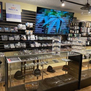Kaleafa - Inside store Kaleafa Hillsboro - Cannabis Dispensaries Near Me - Hillsboro, Oregon Kaleafa - Inside store Kaleafa Hillsboro - Cannabis Dispensaries Near Me - Hillsboro, Oregon