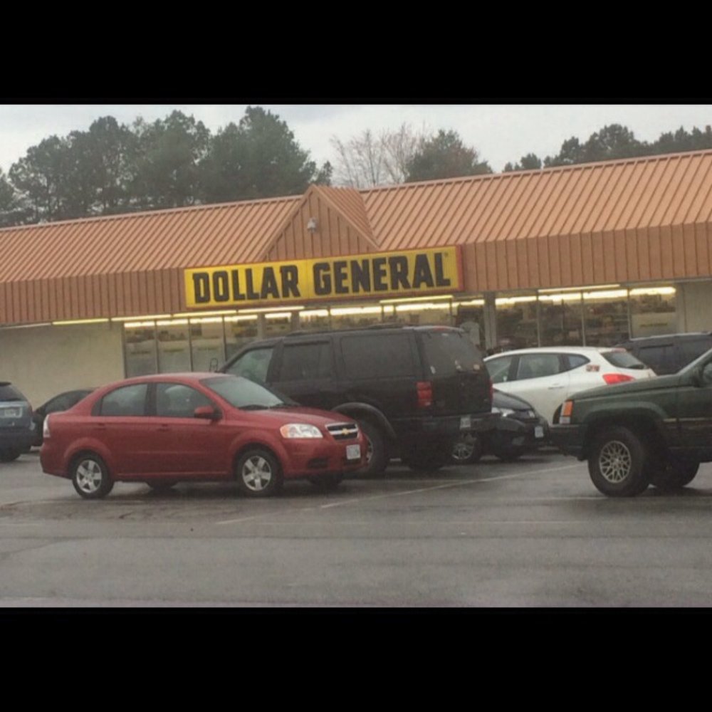 Dollar General - cars parked in front of a dollar general store - Discount Store Near Me - Mineral, Virginia