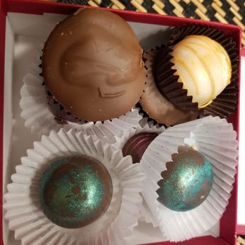 Keuka Candy Emporium - a variety of chocolates - Ice Cream & Frozen Yogurt Near Me - Penn Yan, New York Keuka Candy Emporium - a variety of chocolates - Ice Cream & Frozen Yogurt Near Me - Penn Yan, New York