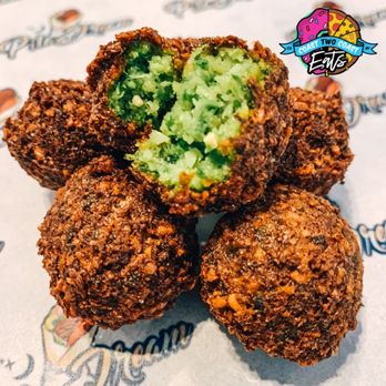 Pita Dream - 5 Pieces Falafel. See more at @coasttwocoasteats Instagram - Halal Near Me - Syracuse, New York