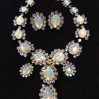 Tulip's Antiques & Consignments - Miriam Haskell - Antiques Near Me - El Paso, Texas Tulip's Antiques & Consignments - Miriam Haskell - Antiques Near Me - El Paso, Texas