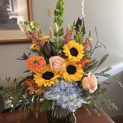 Lake Zurich Florist - The birthday arrangement I recently sent. My recipient was very happy.