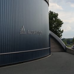 Adidas Store
