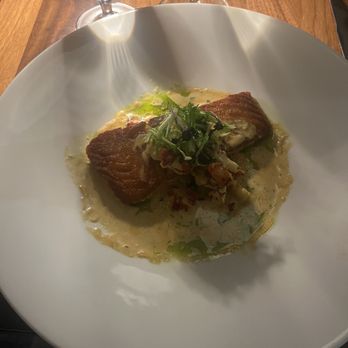 The Statler - Norwegian Salmon - French Near Me - Detroit, Michigan