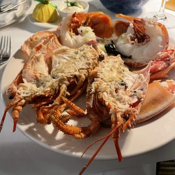 Červený Jelen - Bretagne lobster - Pubs Near Me - Prague, Puerto Rico Červený Jelen - Bretagne lobster - Pubs Near Me - Prague, Puerto Rico