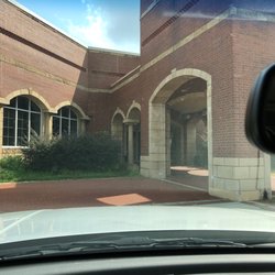 US Postal Service - Quiet on a Thursday just before noon.