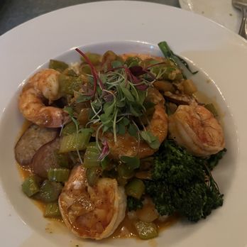 Thomas Hill Organics - Shrimp and grits - New American Near Me - Paso Robles, California Thomas Hill Organics - Shrimp and grits - New American Near Me - Paso Robles, California