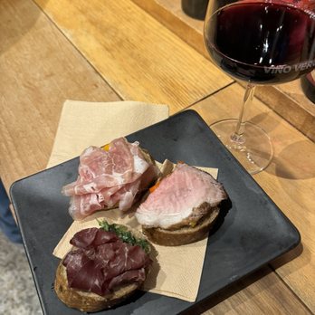 Vino Vero - cichetti - Wine Bars Near Me - Venezia, VE Vino Vero - cichetti - Wine Bars Near Me - Venezia, VE