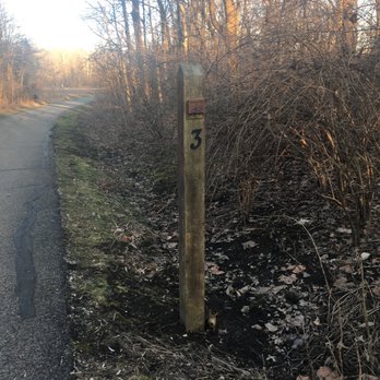 Sharon Woods Metro Park - Clear mile markers on the outer paved trail, shared by walkers and biker. - Parks Near Me - Westerville, Ohio Sharon Woods Metro Park - Clear mile markers on the outer paved trail, shared by walkers and biker. - Parks Near Me - Westerville, Ohio