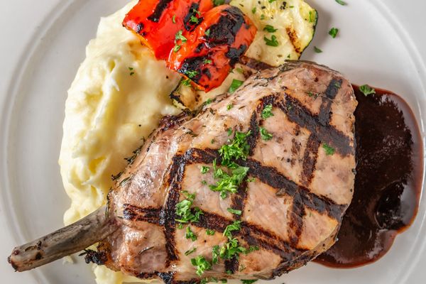 Squire on the Square by null