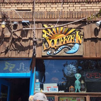 Squeeze In - Outside - Breakfast & Brunch Near Me - Truckee, California