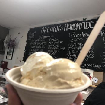 Long Beach Creamery - Honeycomb and Burnt Caramel - Ice Cream & Frozen Yogurt Near Me - Long Beach, California