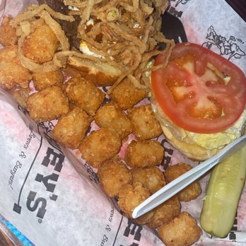 Huey's Downtown - Bluez Burger - Burgers Near Me - Memphis, Tennessee Huey's Downtown - Bluez Burger - Burgers Near Me - Memphis, Tennessee