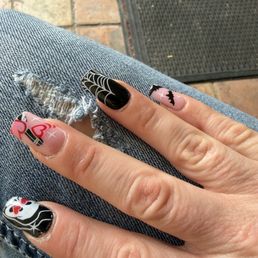 Glue on cuticles Glue on cuticles